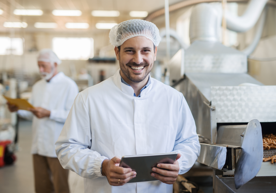 Photo d'un employé d'usine agroalimentaire